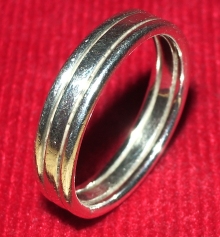 Three section ring